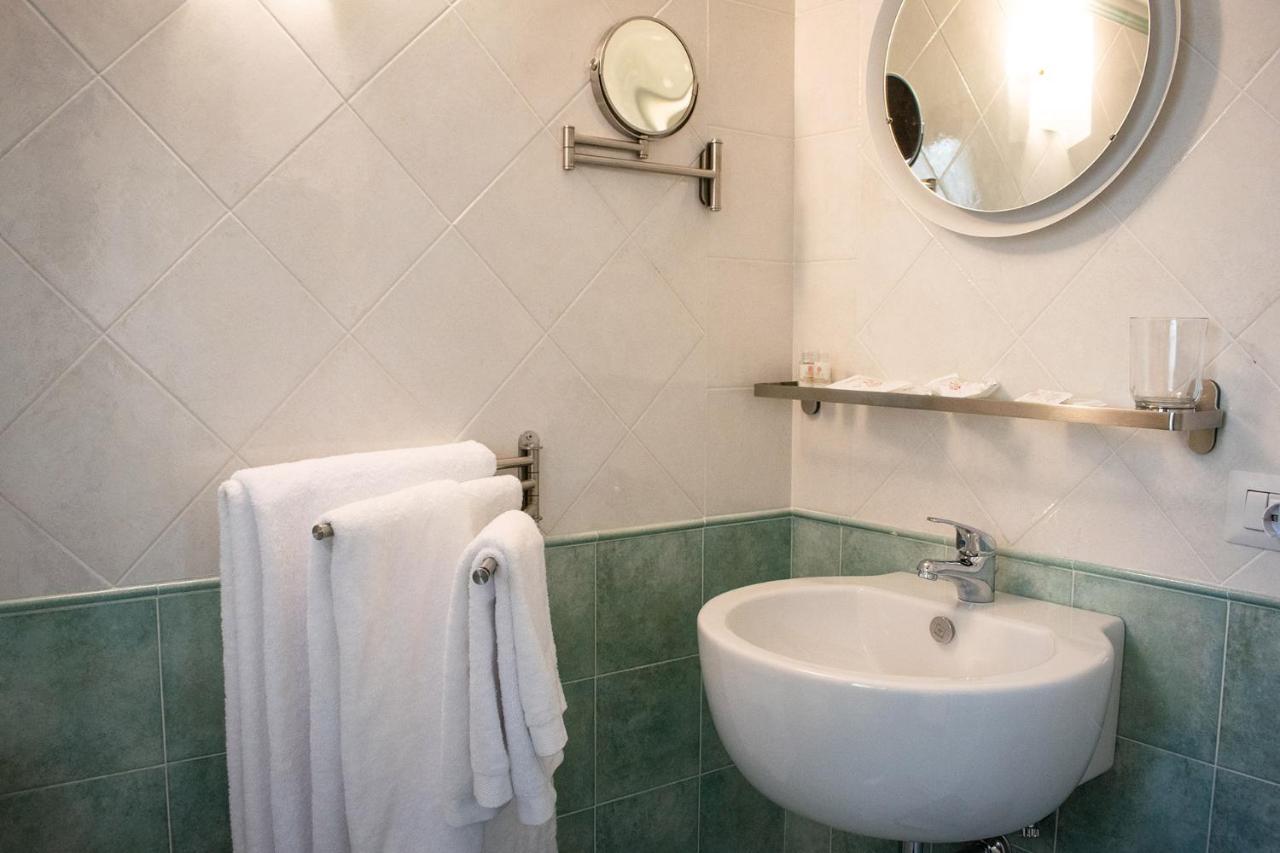 Relais Villa Del Carmelo كاستل سان جورجيو المظهر الخارجي الصورة